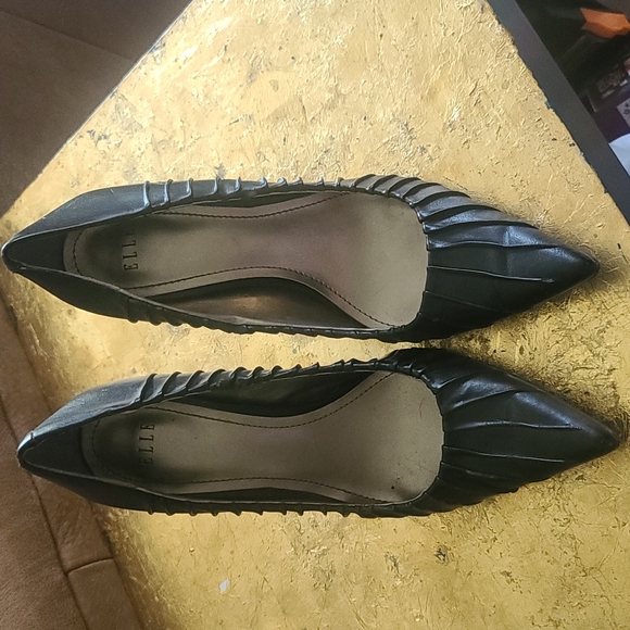 Elle Georgian Black Pointed Toe Stiletto | Heel | Pump| Size 7.5| - Picture 5 of 12